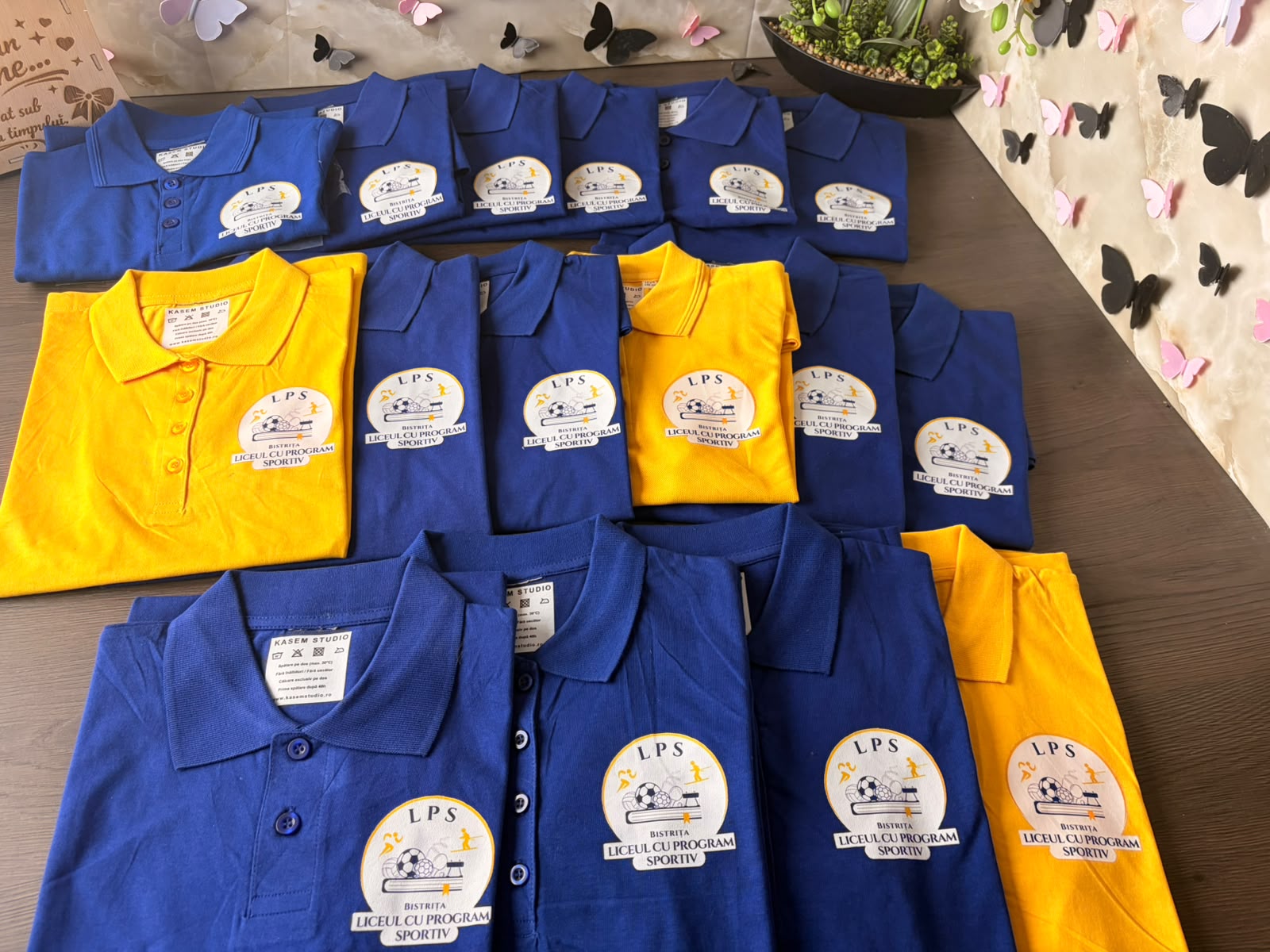 Tricou polo personalizat pentru școală / liceu - imagine galerie