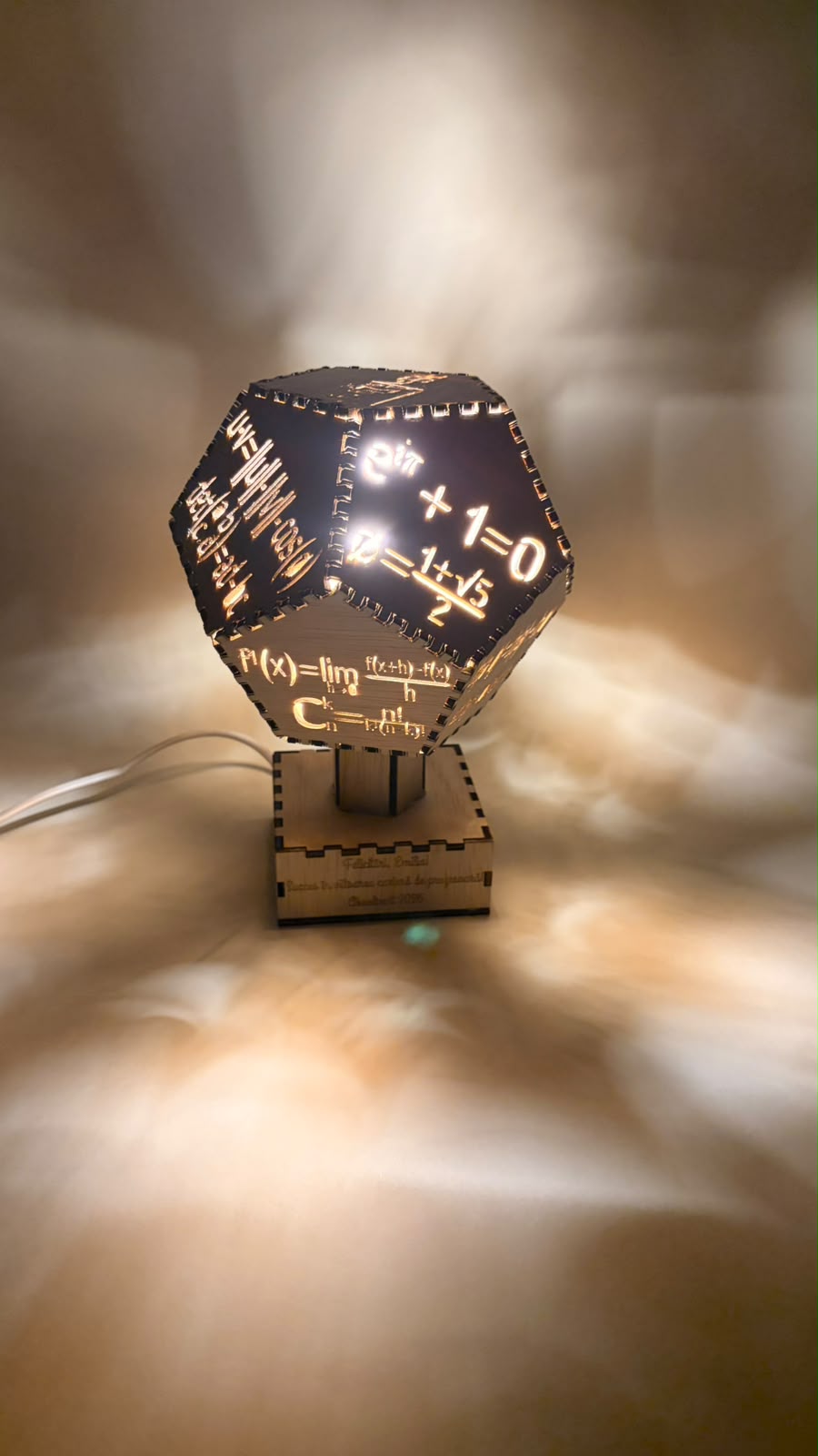 Lampă decorativă matematică 3D – Formule și ecuații - imagine galerie