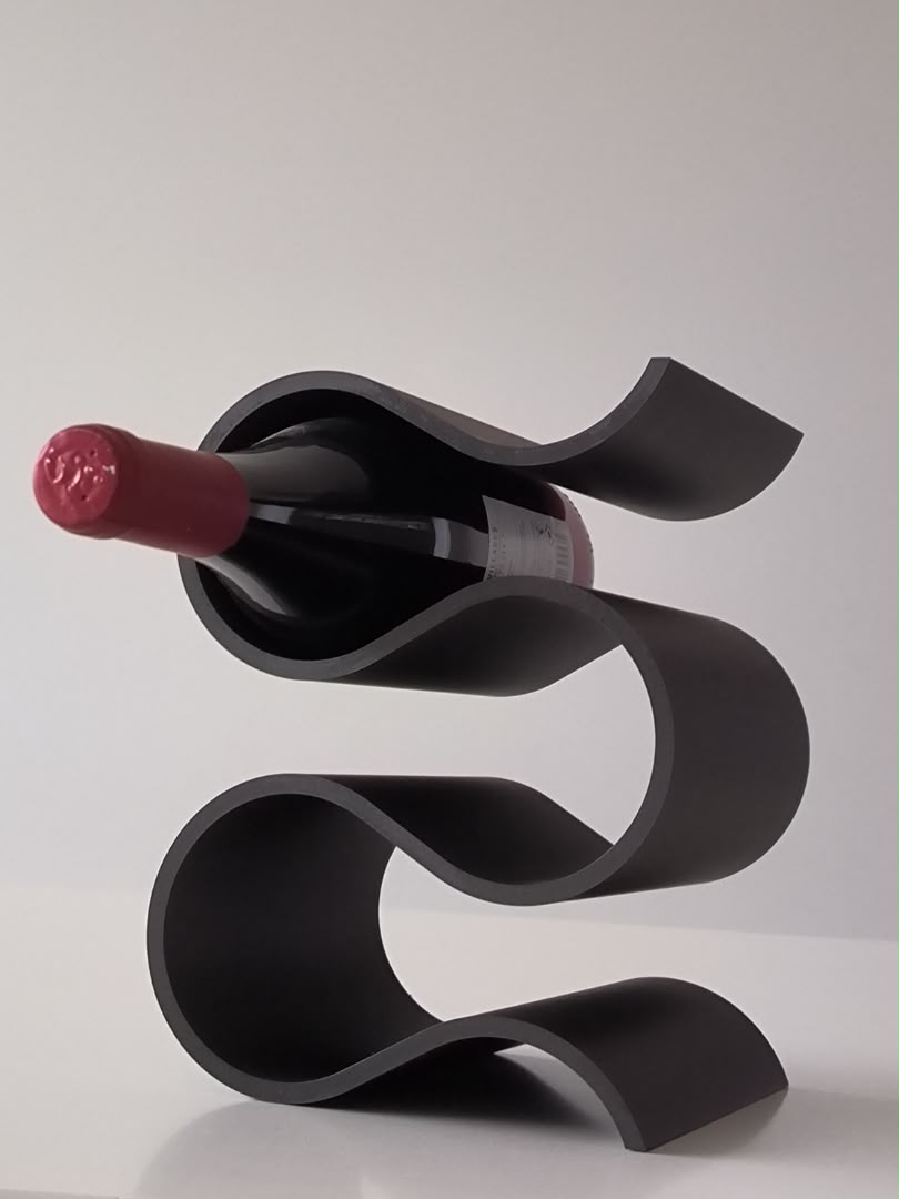Suport decorativ 3D pentru sticlă de vin – design curbat modern - imagine galerie