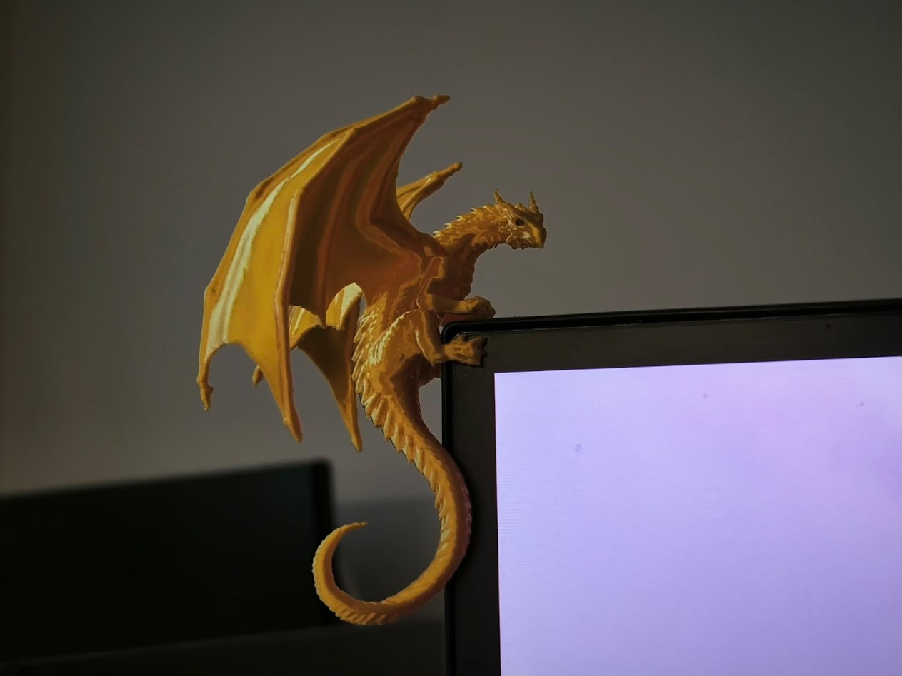 Dragon decorativ printat 3D pentru monitor – Ocrotitorul setup-ului tău - imagine galerie