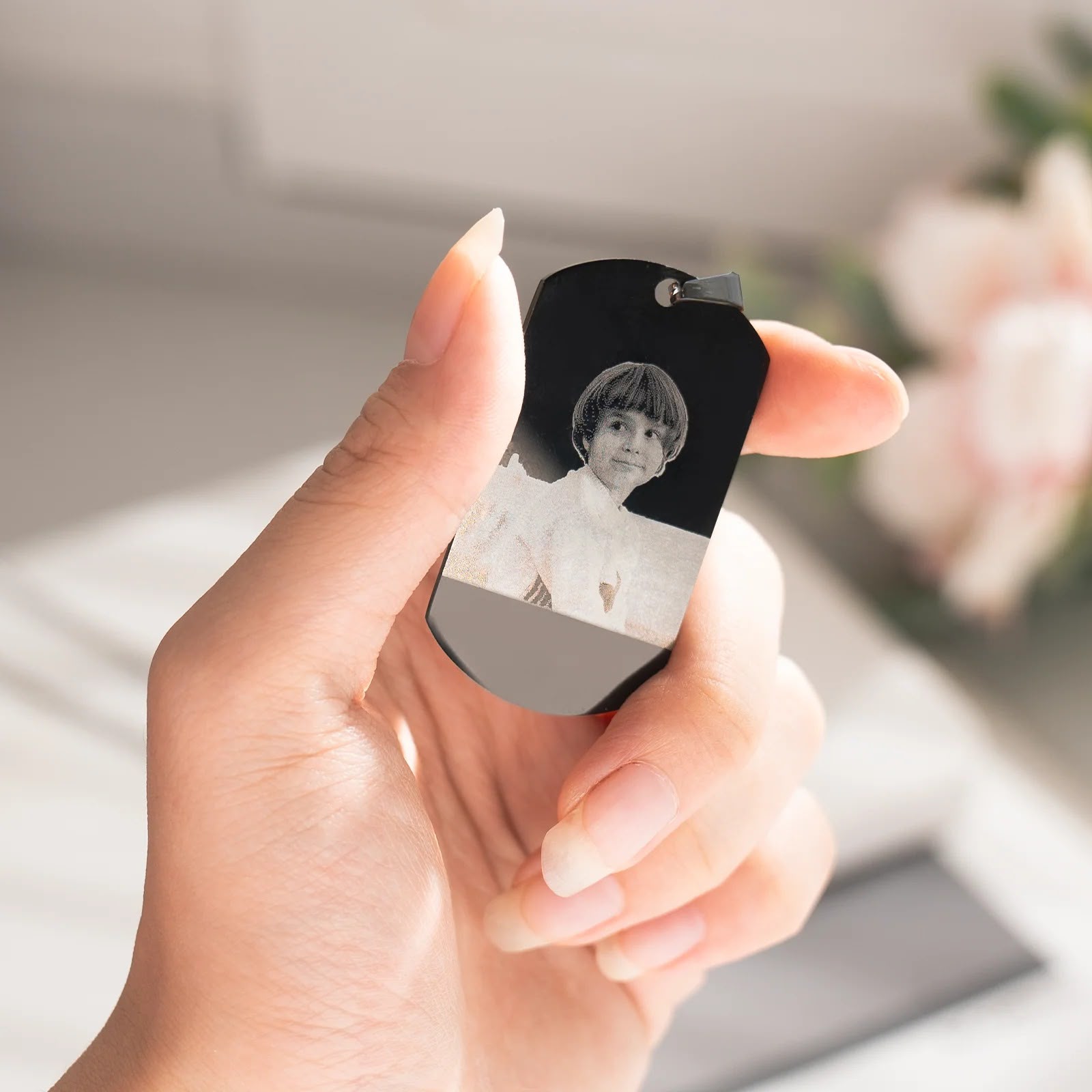 Pandantiv / Plăcuță Metalică Personalizată cu Fotografie prin Gravură Laser – Model Militar (Dog Tag) - imagine galerie