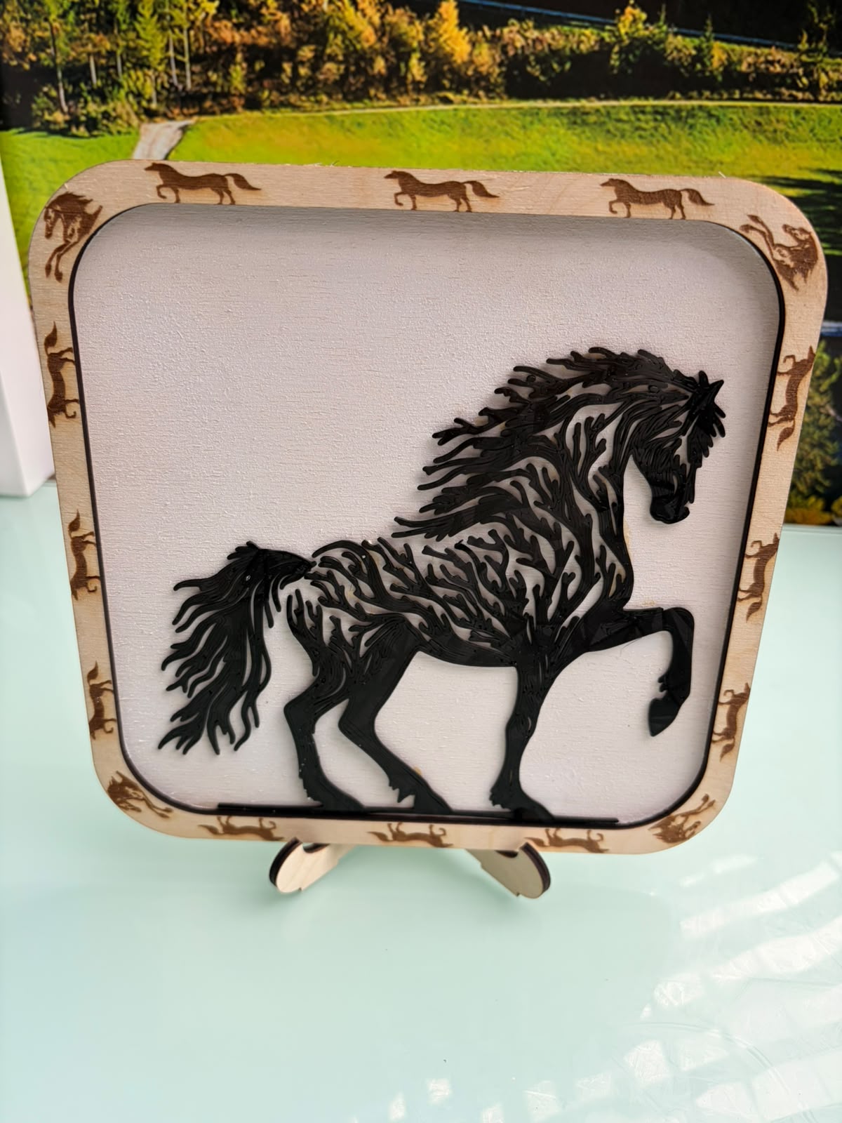 Tablou Decorativ Hibrid Laser & 3D din Lemn – Design Cal (Piesă de Artă Personalizabilă) - imagine galerie