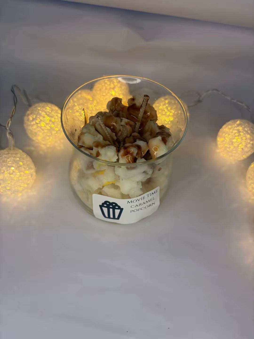 Lumânare Parfumată Handmade „Movie Time Caramel Popcorn” în Pahar de Sticlă – Kasem Studio - imagine galerie