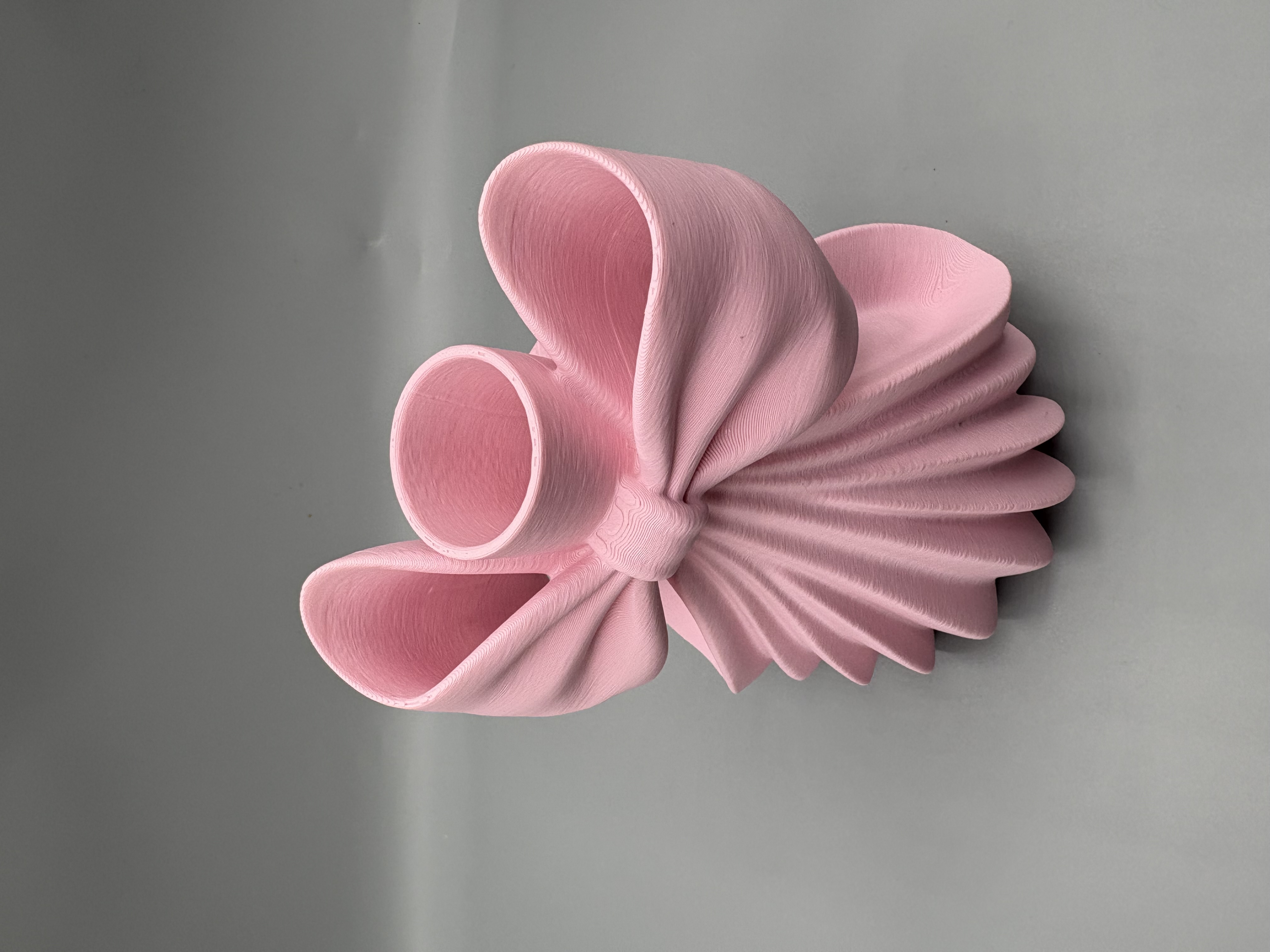 Vază decorativă 3D cu fundă și suport floral - imagine galerie