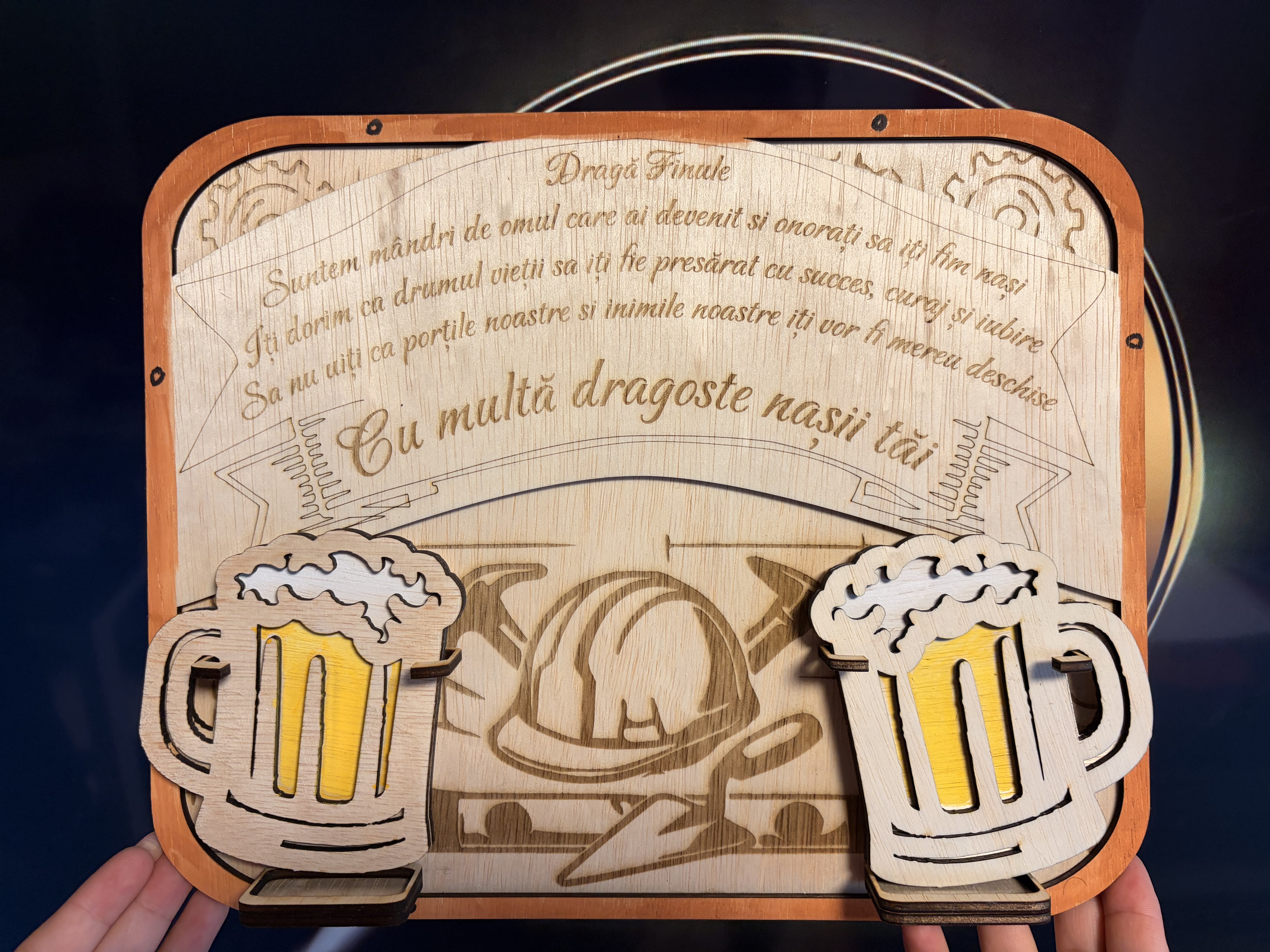 Suport Decorativ Hibrid din Lemn (Laser & 3D) – Cadou Emoționant pentru Fin de la Nași - imagine galerie