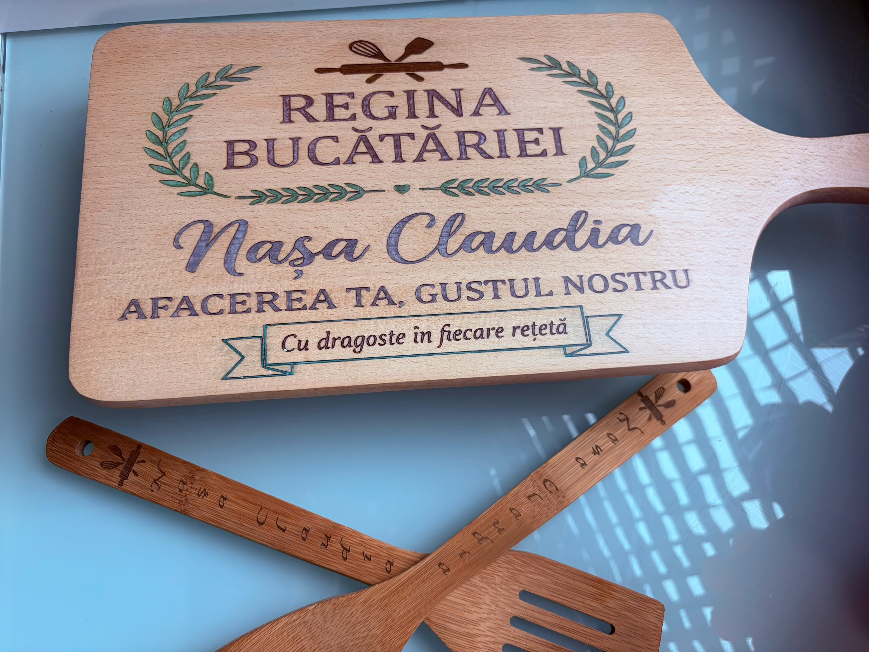 Tocător din lemn personalizat – Cadoul perfect pentru pasionații de gătit - imagine galerie