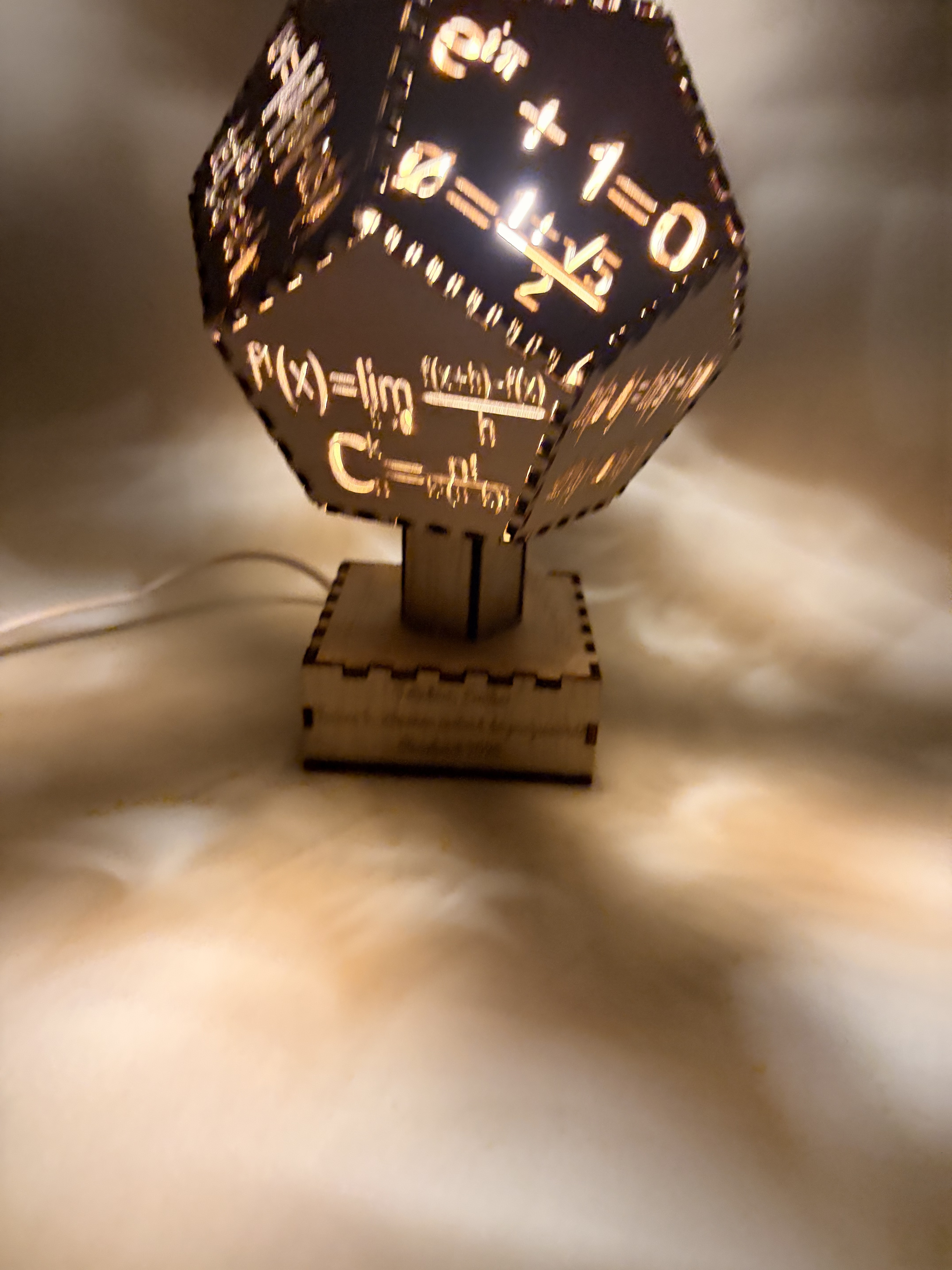Lampă decorativă matematică 3D – Formule și ecuații - imagine galerie