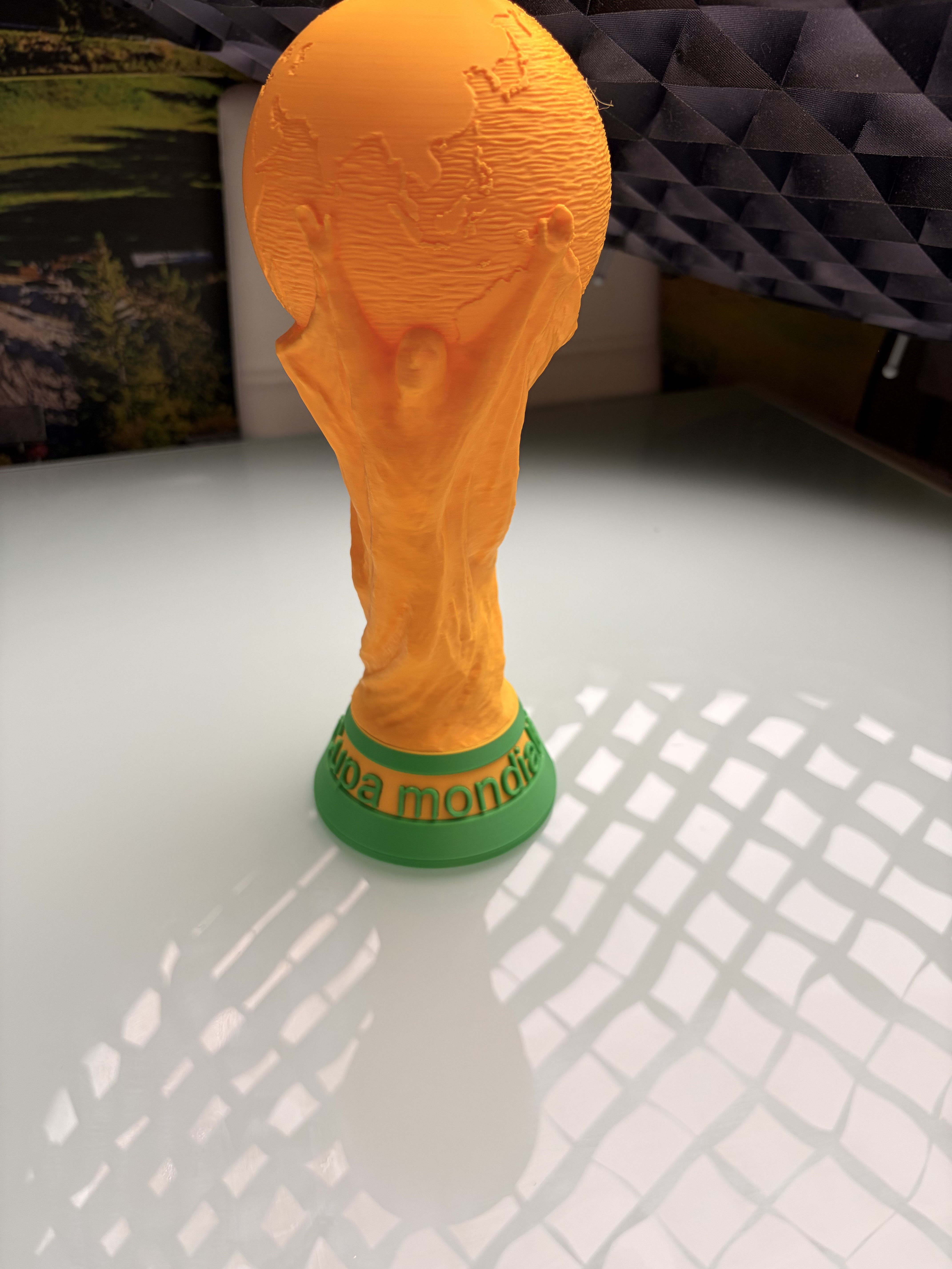 Trofeu 3D „Cupa Mondială” – Piesă de colecție, cadou inspirat sau decorațiune tematică - imagine galerie