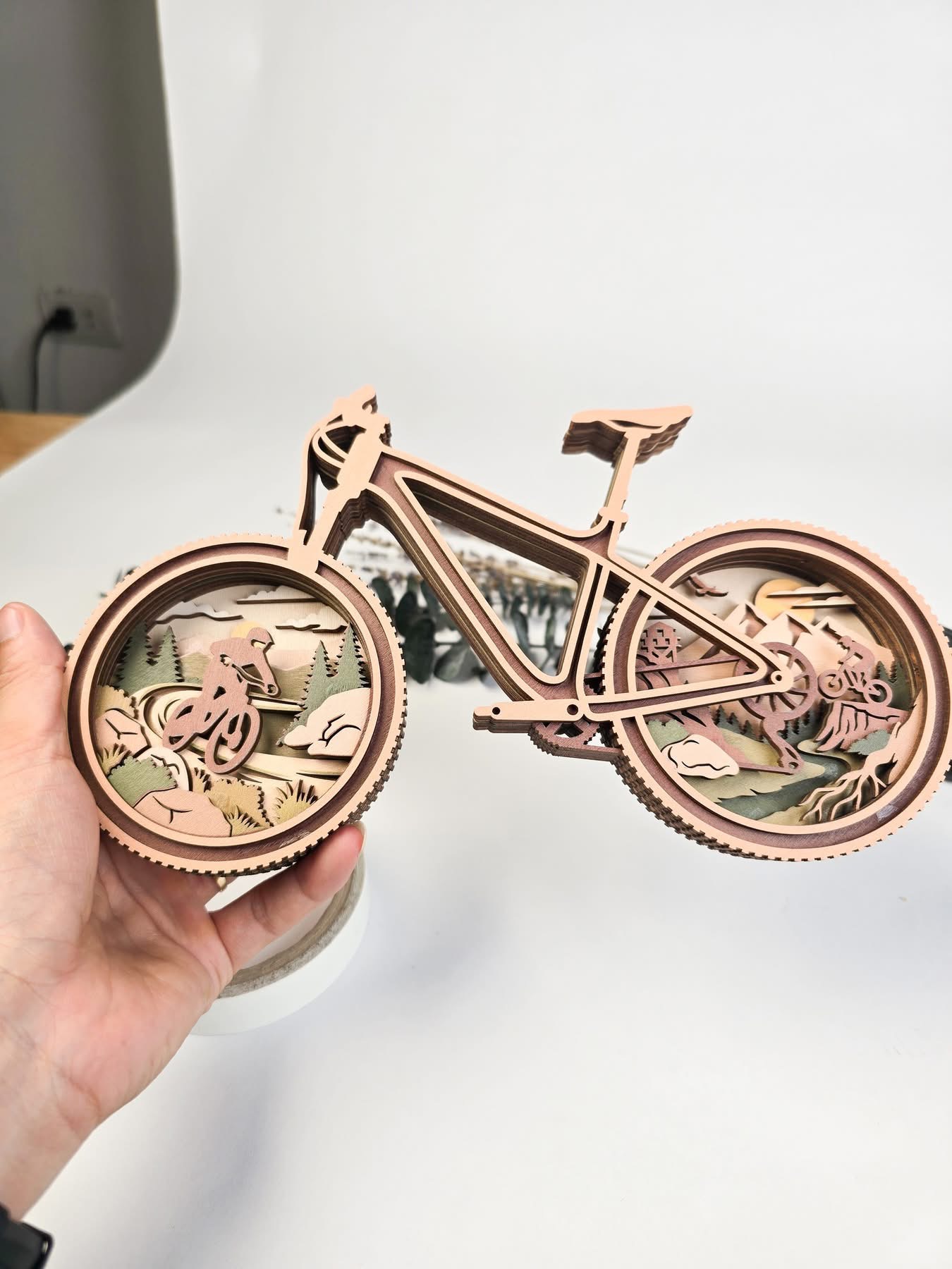 Decorațiune 3D din Lemn – Bicicletă Mountain Bike & Peisaj Montan - imagine galerie