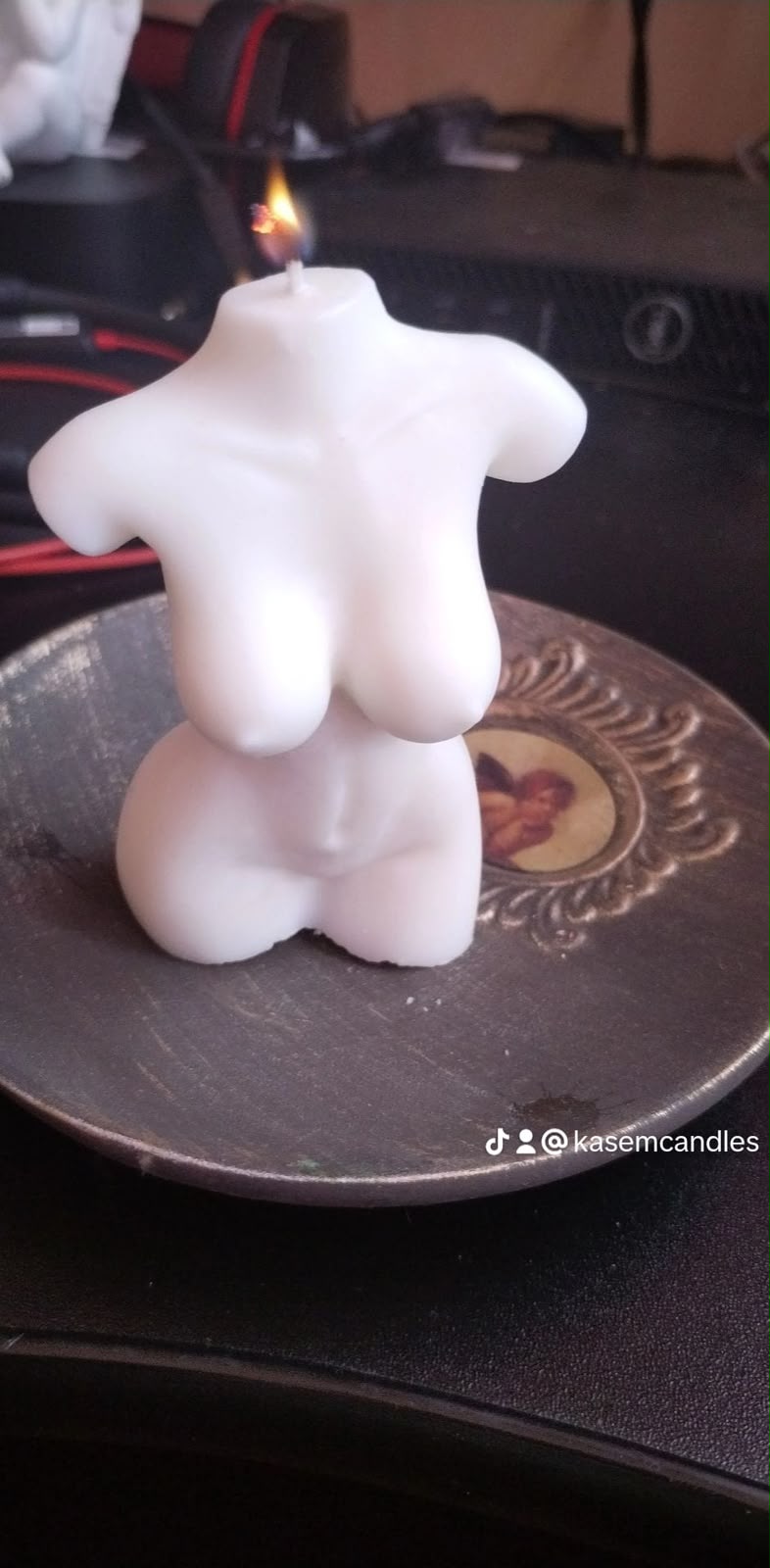 Lumânare Handmade Model Bust Feminin / Corp – Kasem Studio - imagine galerie