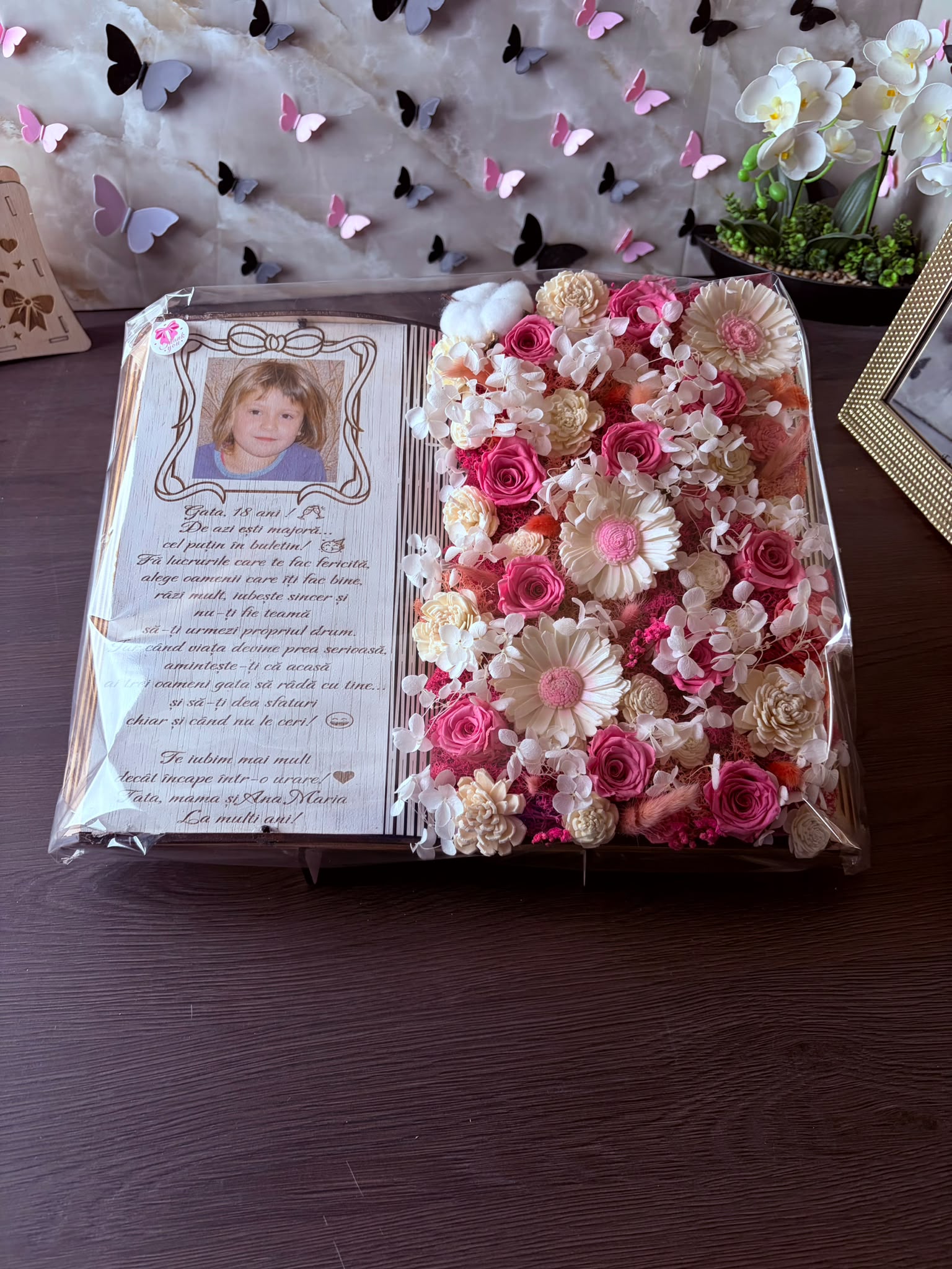 Carte decorativă personalizată cu flori criogenate și stabilizate - imagine galerie