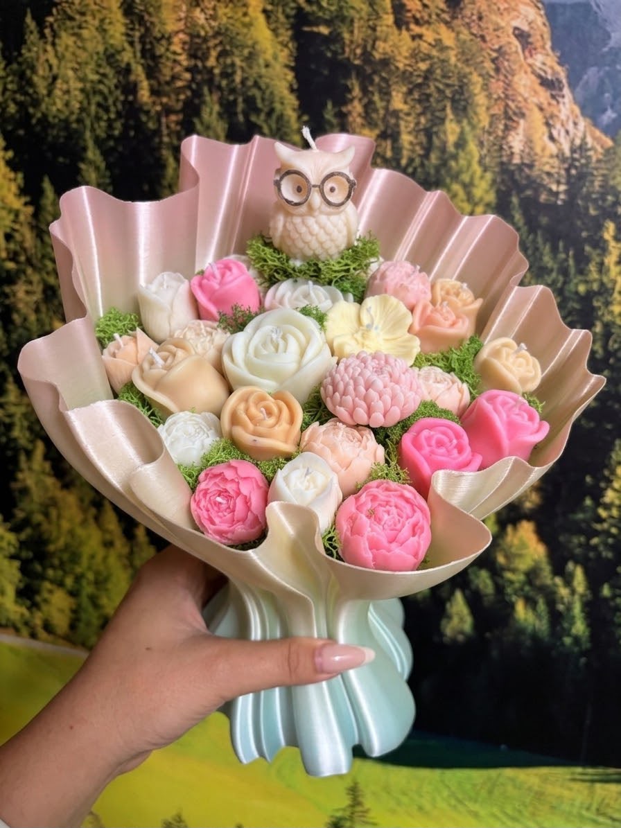 Buchet elegant cu flori de ceară și vas 3D decorativ - imagine galerie