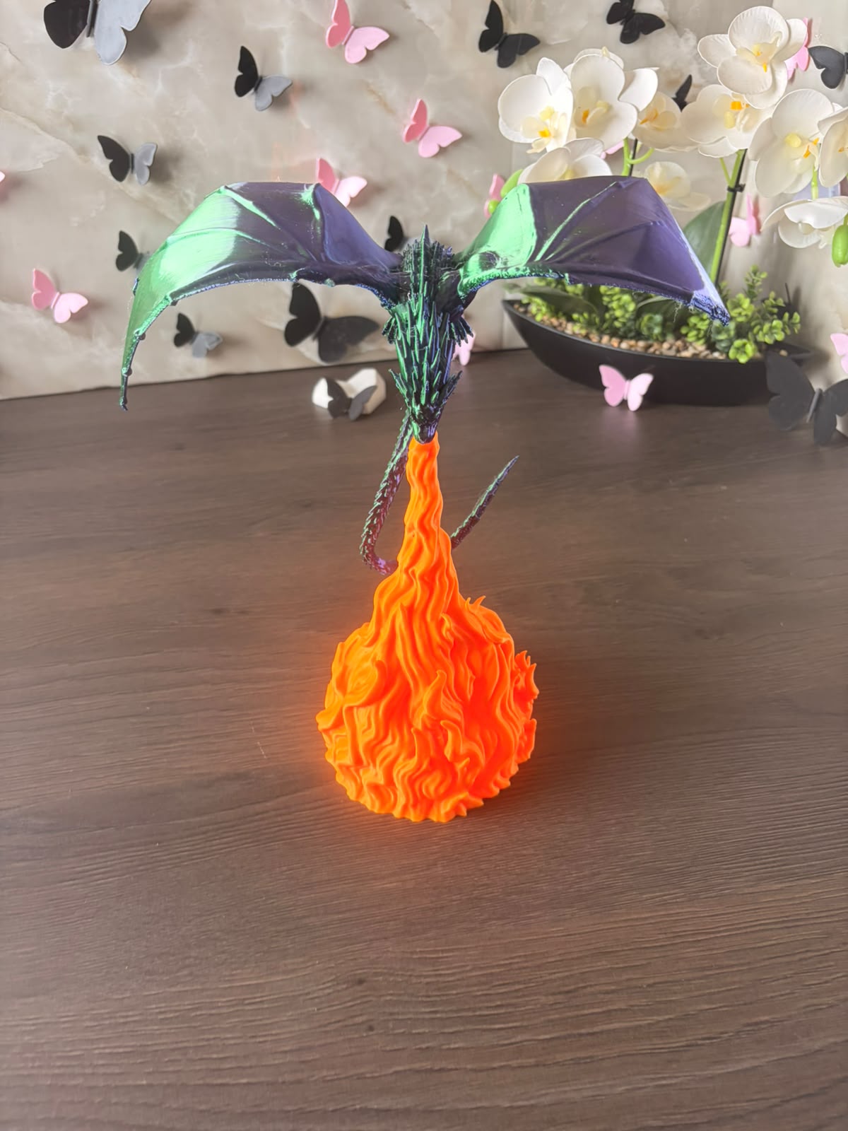 Lampă / Statuetă 3D - Dragon cu glob de foc iluminat - imagine galerie