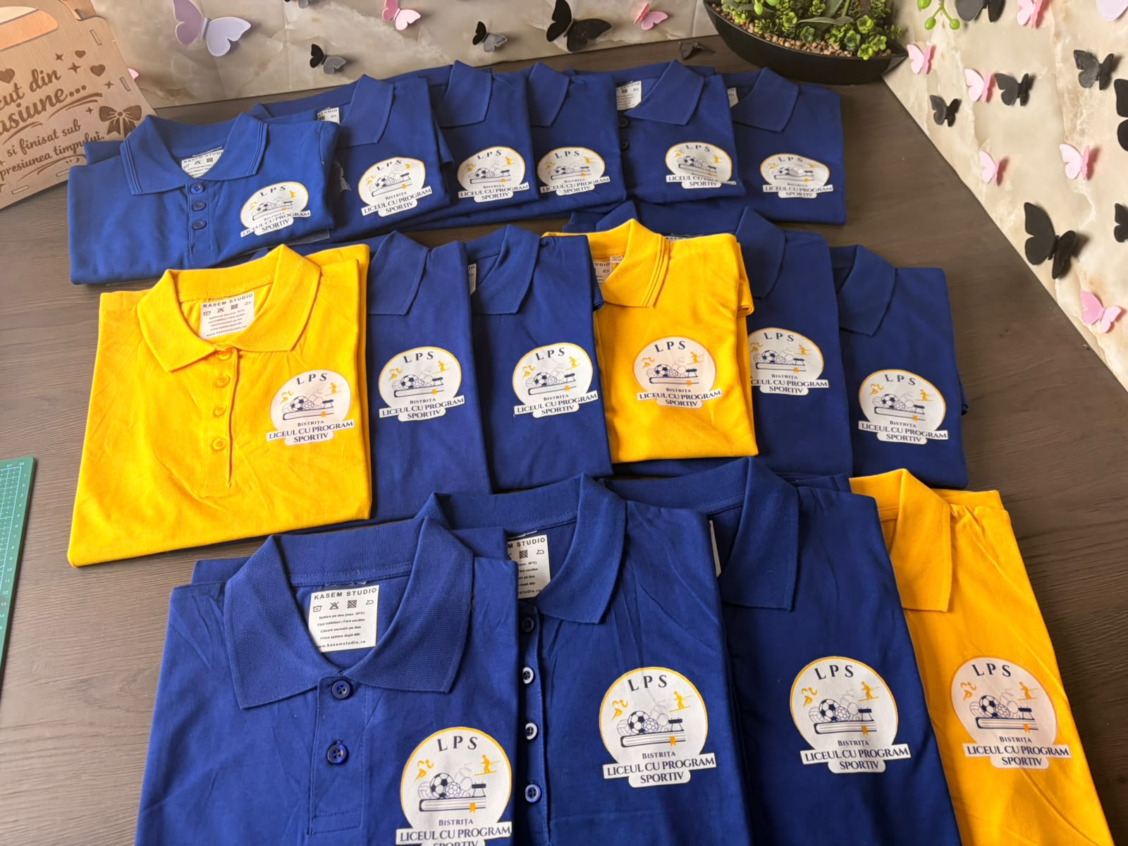 Tricou polo personalizat pentru școală / liceu - imagine galerie