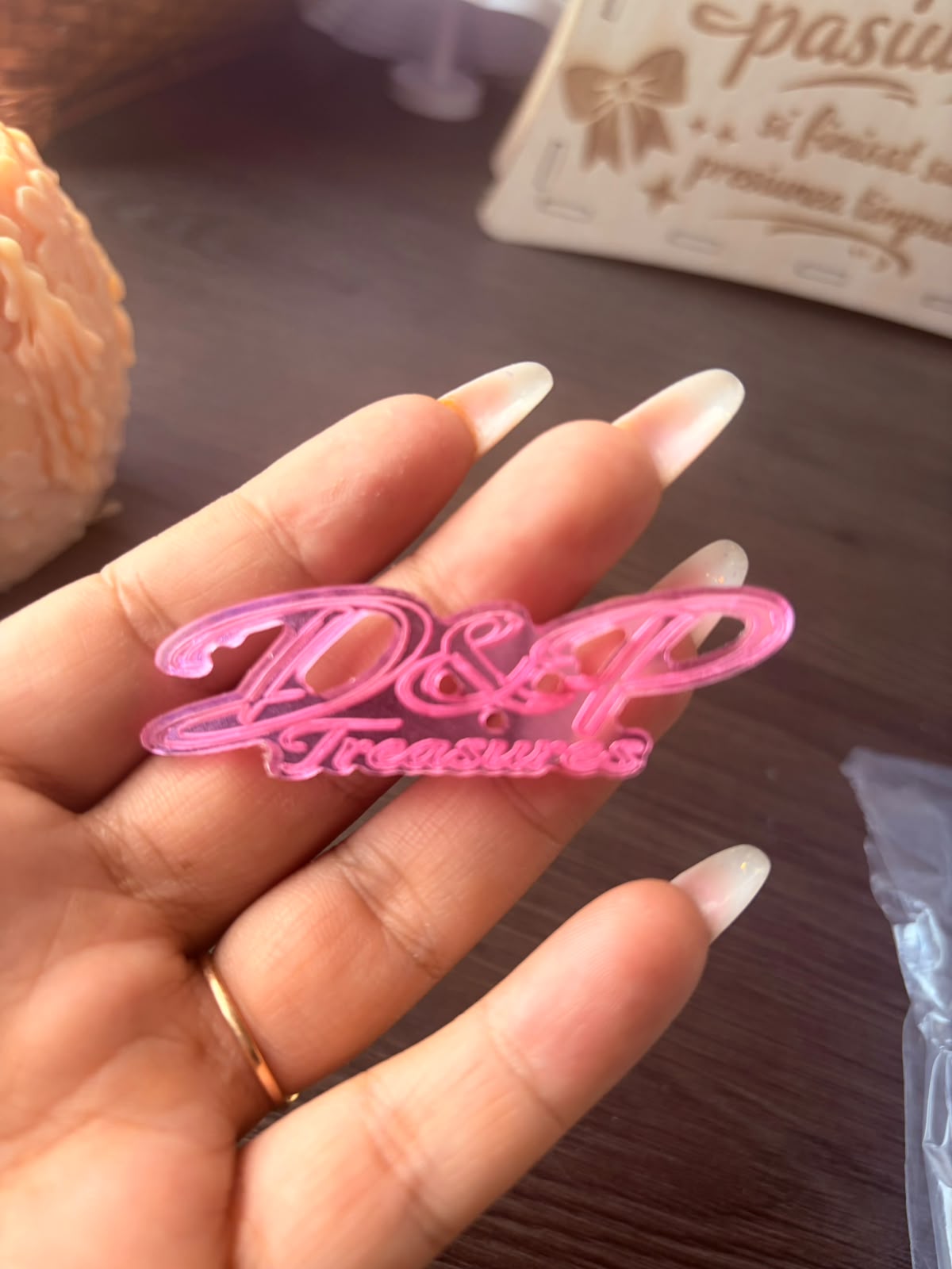 Etichetă / Logo personalizat din acril - imagine galerie