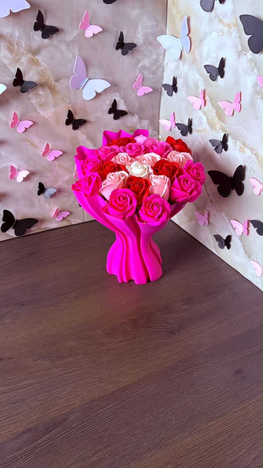 Aranjament floral în vază 3D – Trandafiri de săpun și mesaje personalizate - imagine galerie