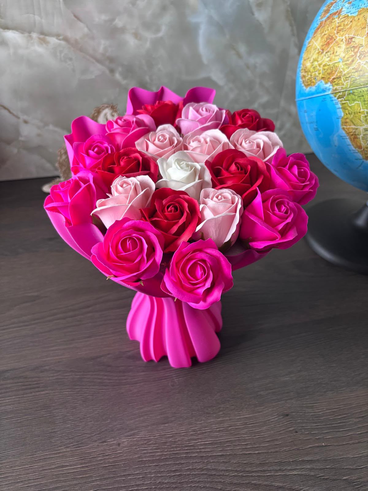 Aranjament floral în vază 3D – Trandafiri de săpun și mesaje personalizate - imagine galerie