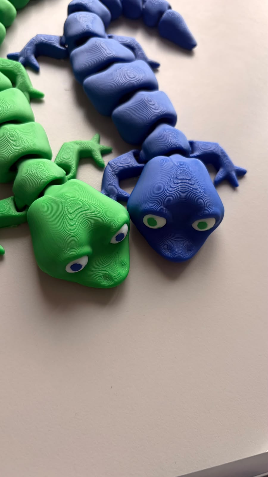 Șopârlă articulată 3D - Jucărie senzorială / Fidget Toy - imagine galerie
