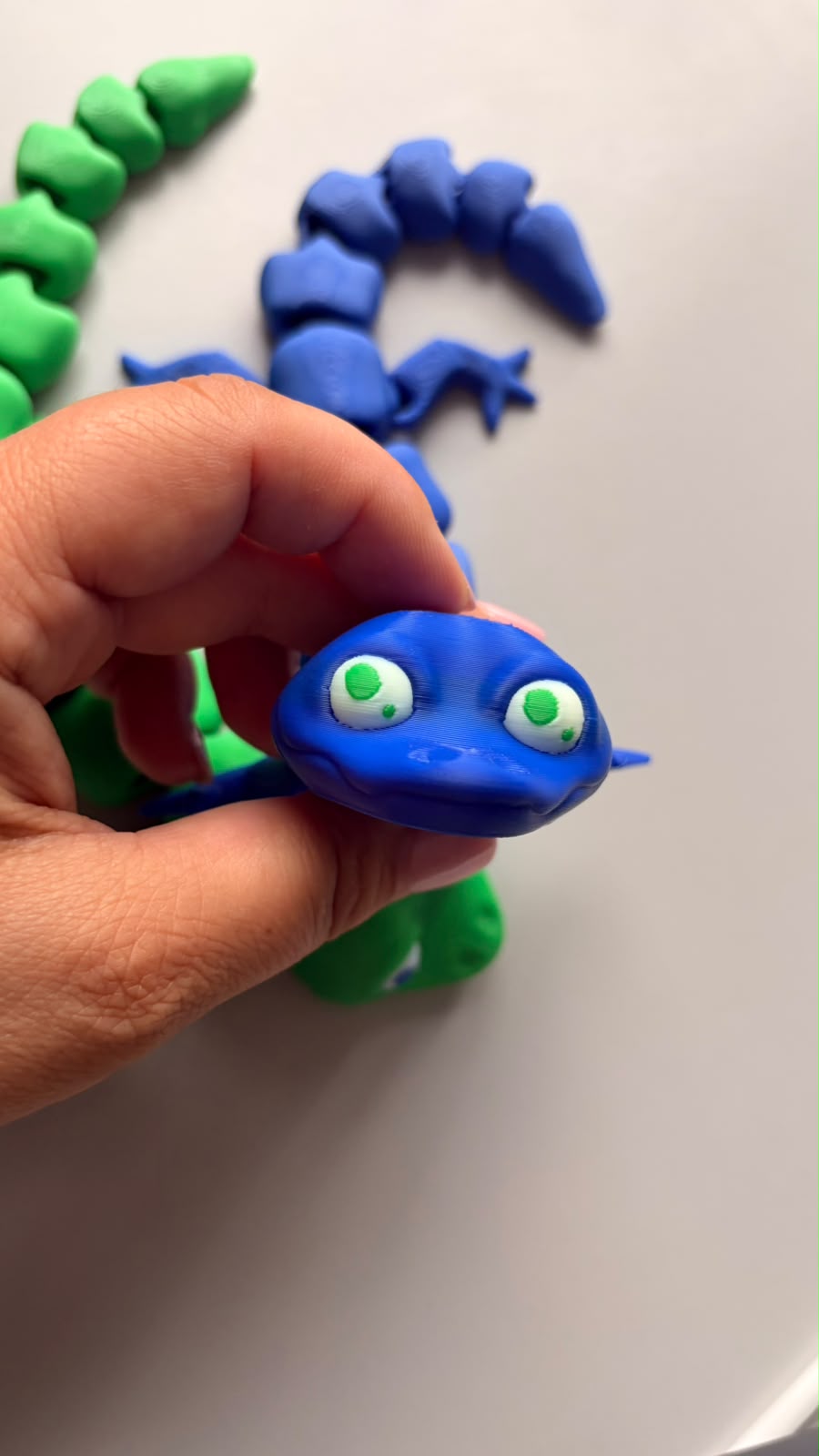 Șopârlă articulată 3D - Jucărie senzorială / Fidget Toy - imagine galerie