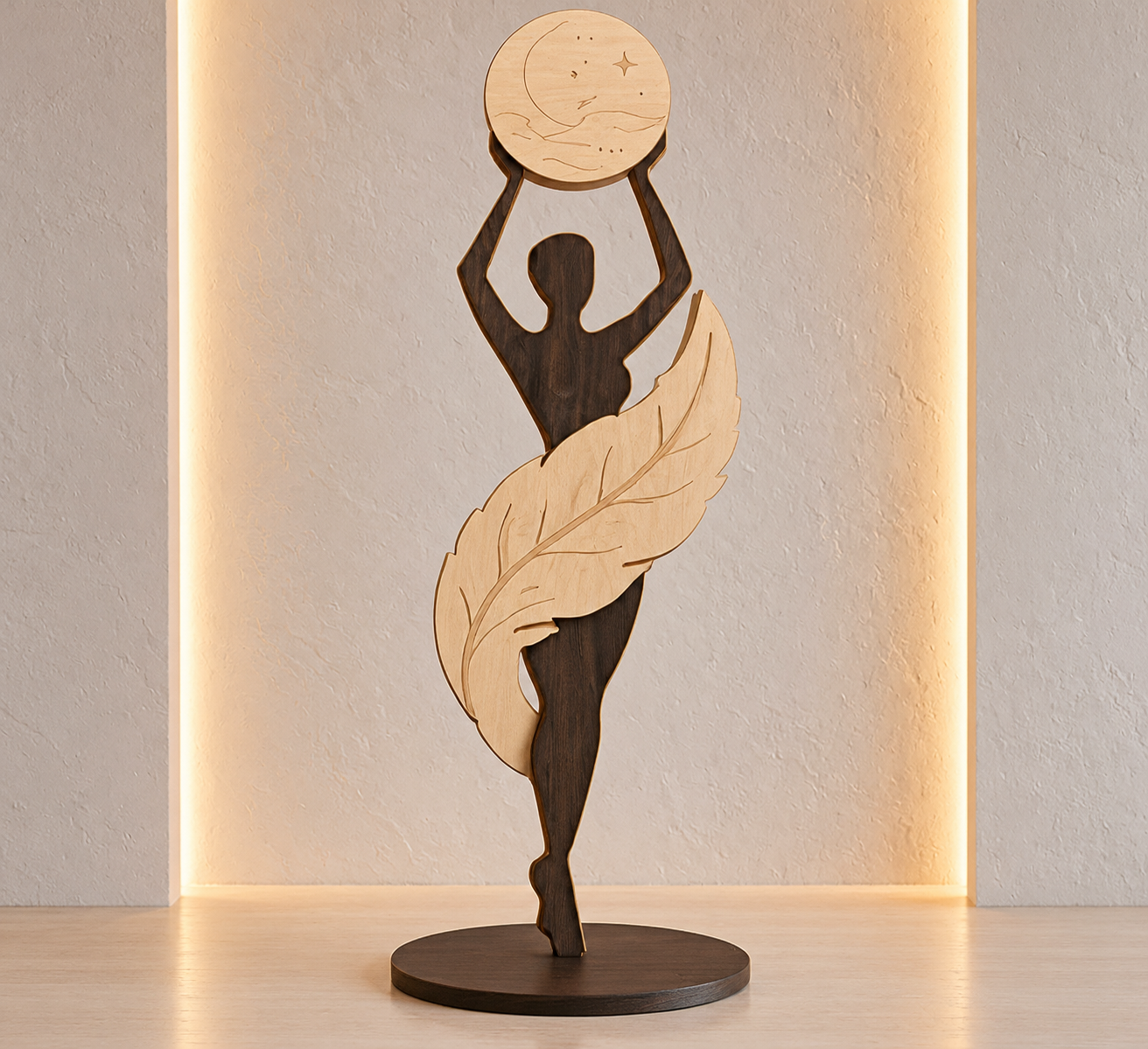 Statuetă Decorativă 3D din Lemn – Femeie cu Lună și Pană